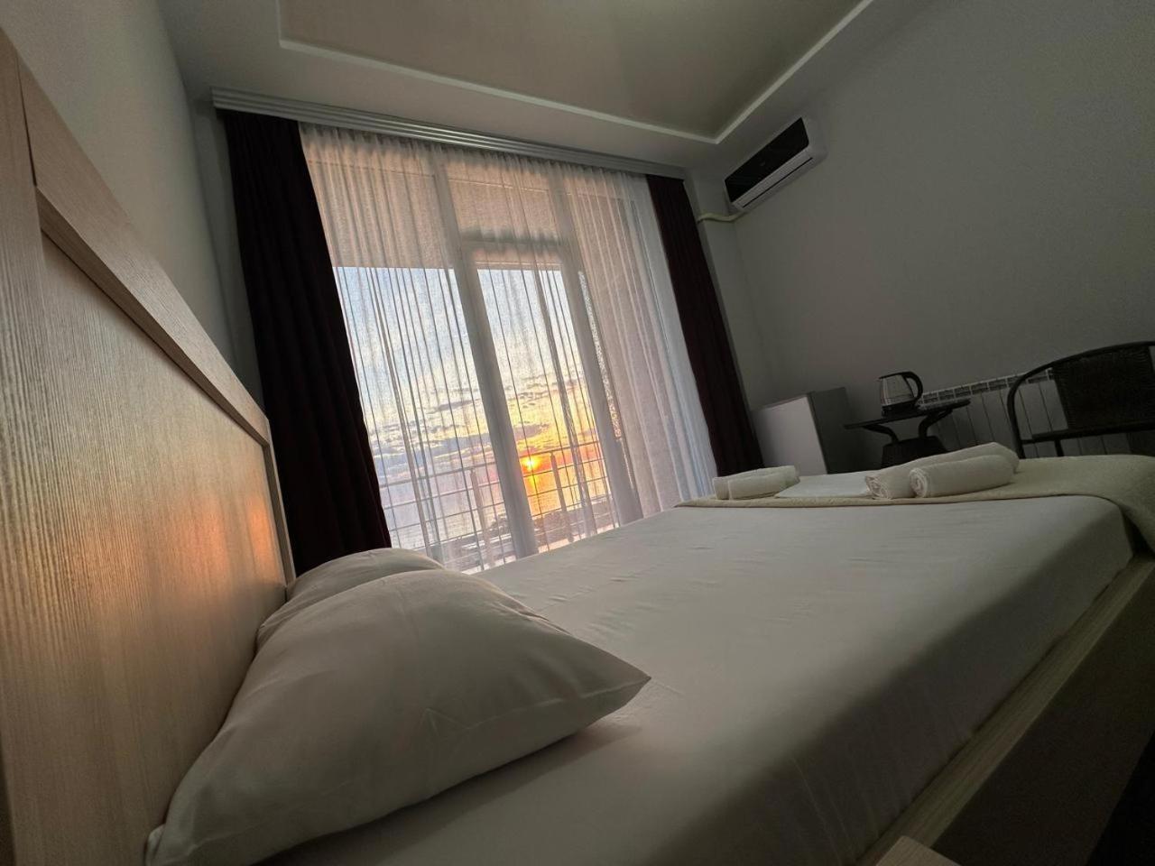 Guest House 99 Batumi Luaran gambar