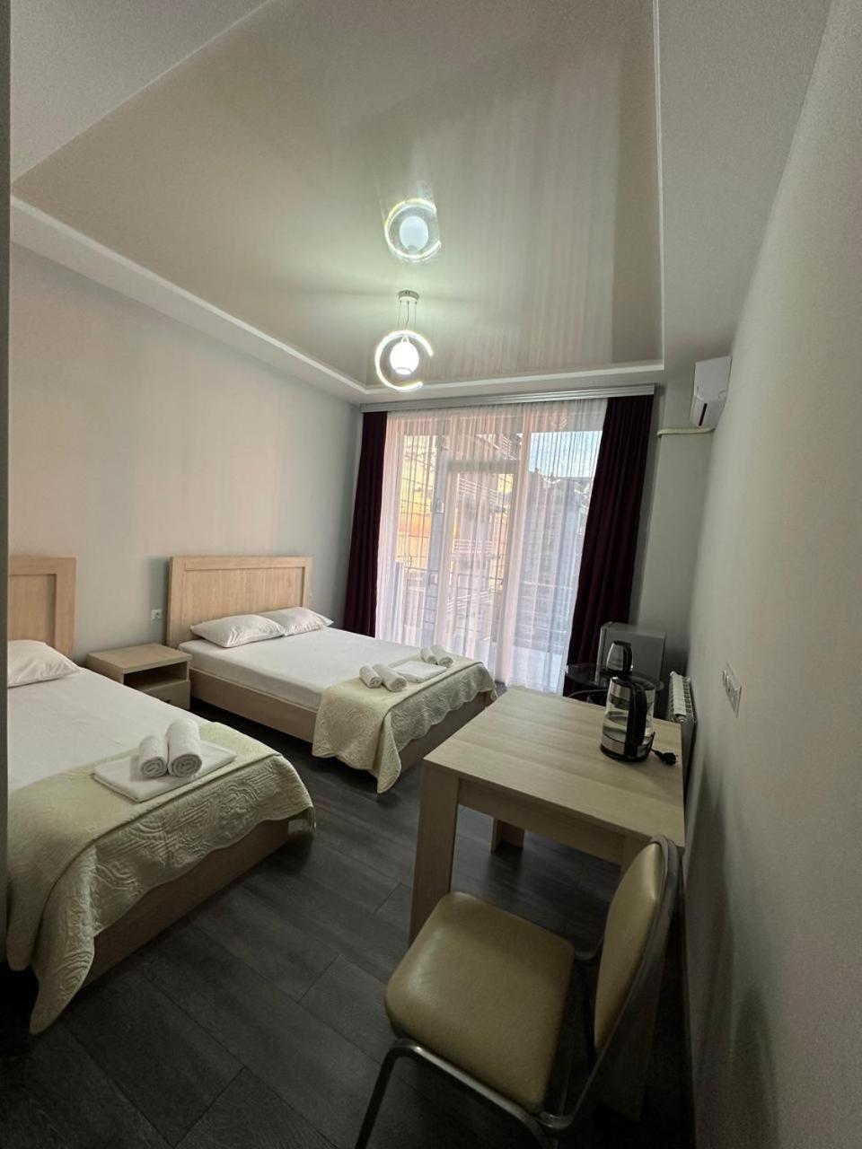 Guest House 99 Batumi Luaran gambar