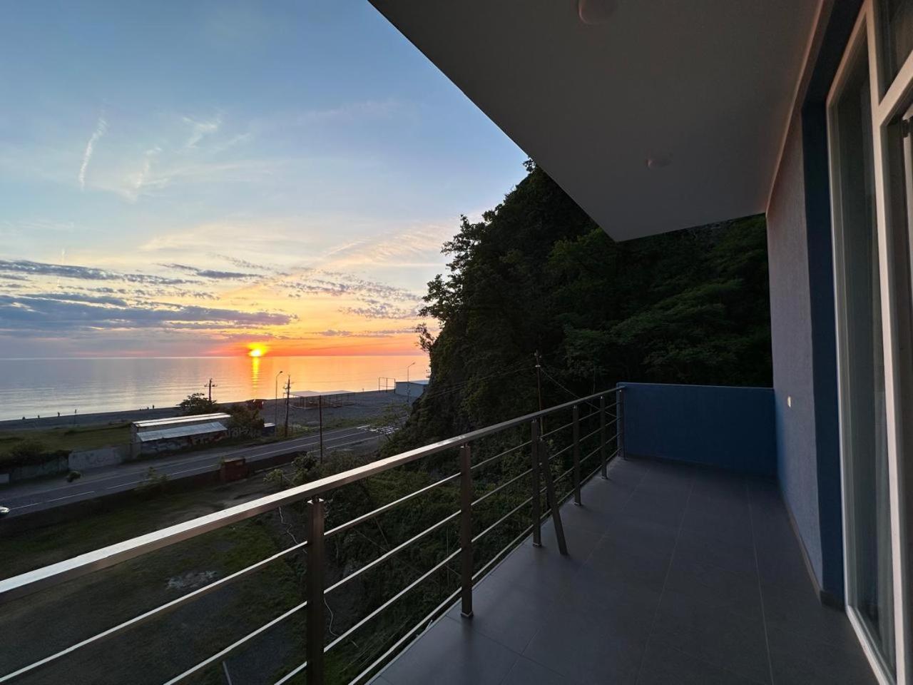 Guest House 99 Batumi Luaran gambar